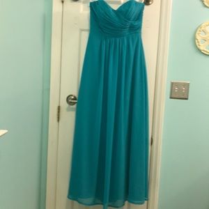 B2 dress size 4